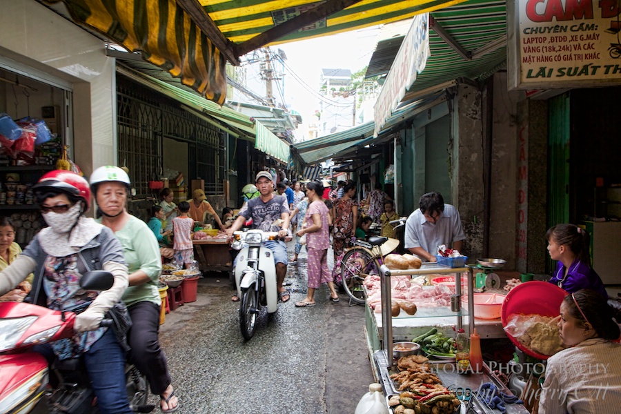 Driving through narrow alley markets!
